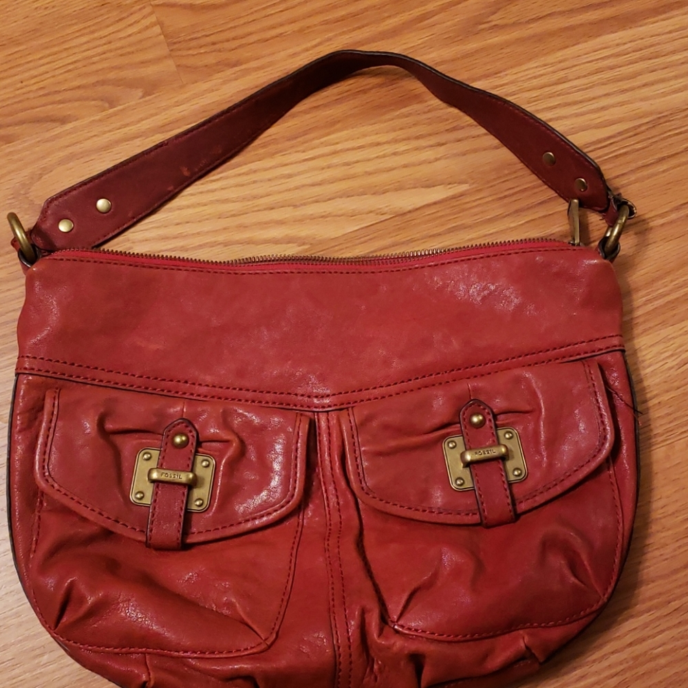 Red Fossil shoulder bag